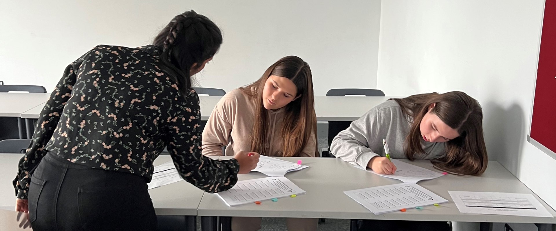 How to Effectively Reschedule Tutoring Sessions for UK Families