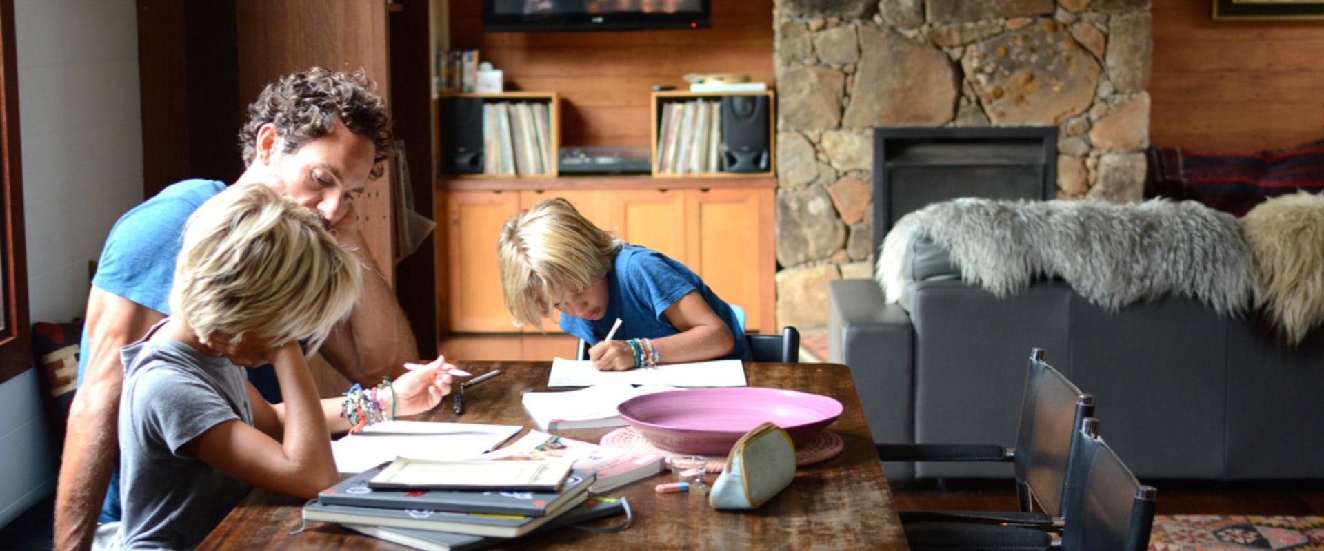 Offering Alternative Approaches to Problem-Solving: A Guide for UK Families Seeking Home Tutoring